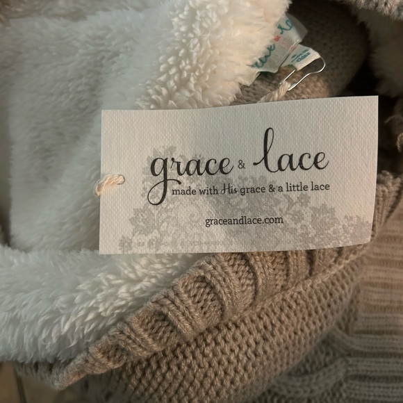 Donating to the hurricane victims in western north Carolina - Picture 2 of 4